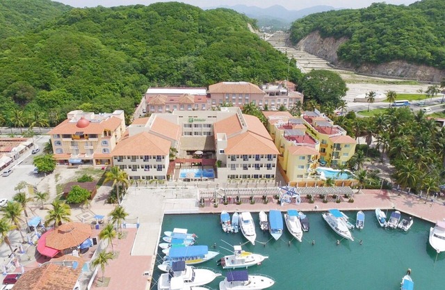 Holiday Inn Huatulco by IHG