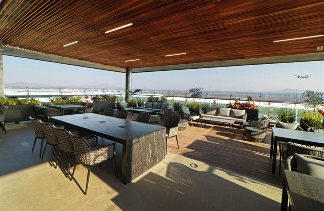 Holiday Inn Hotel and Suites Mexico Felipe Angeles Airport by IHG