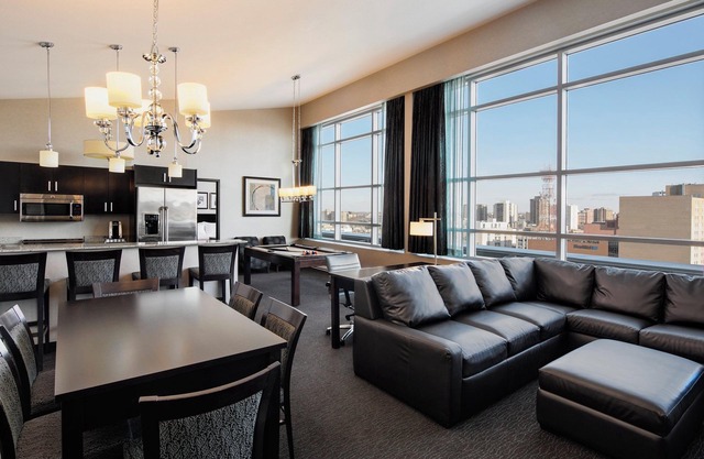 Holiday Inn Hotel & Suites Saskatoon Downtown by IHG