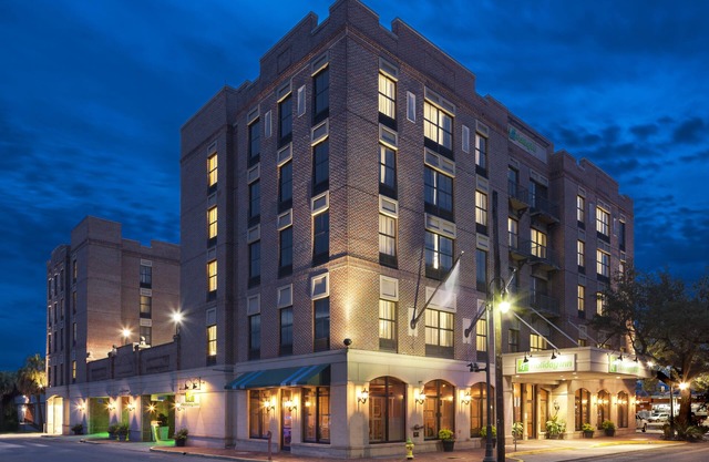 Holiday Inn Savannah Historic District by IHG