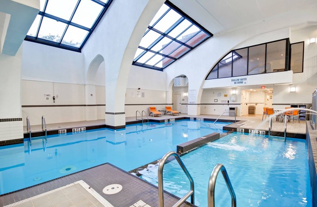 Holiday Inn & Suites Windsor Ambassador Bridge by IHG