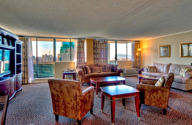 Holiday Inn Vancouver Centre by IHG