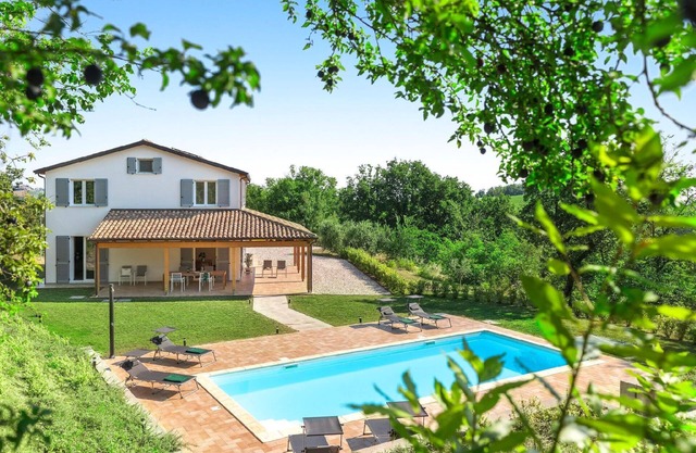 Casa de vacaciones Sant'Angelo in Pontano para 1 - 16 personas con 8 dormitorios - Casa de vacacione