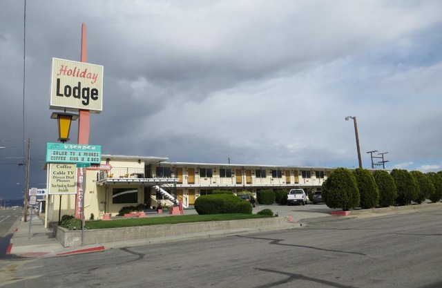 Holiday Lodge