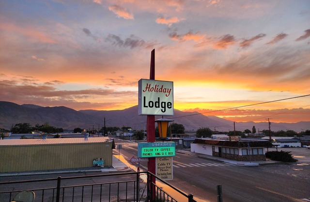 Holiday Lodge