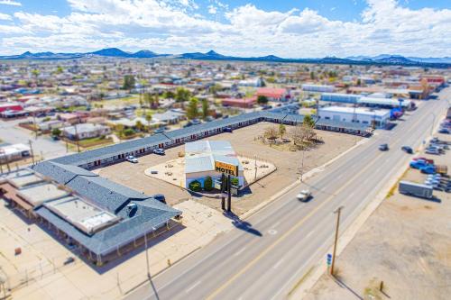 Holiday Motel By OYO Lordsburg I-10