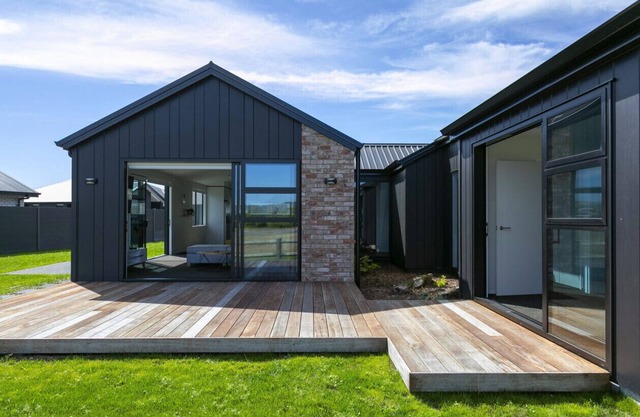 Holiday Pavilion in Taupo