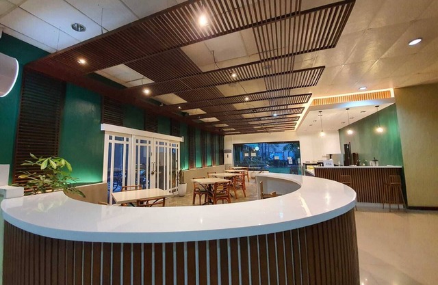Holiday Spa Hotel