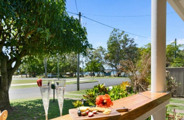 Holiday this beautifully renovated pet freindly home with views!