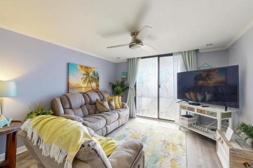 Holiday Towers 301