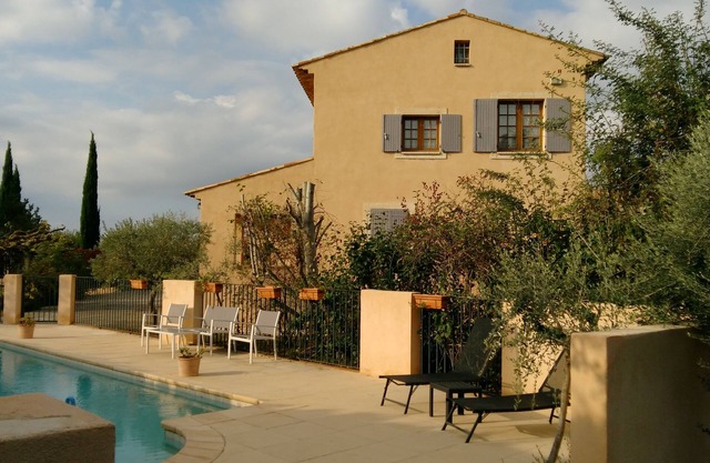 Casa de campo con piscina Les Vignes - casas de Luberon. com