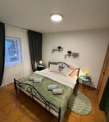 Holiday Village 8C