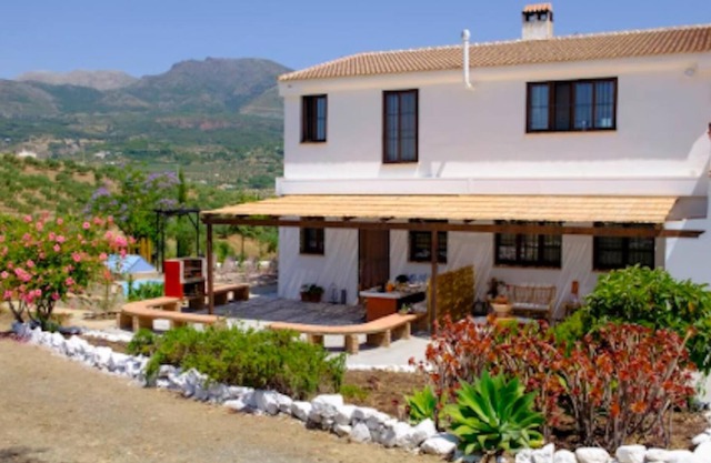 Holidays2Alozaina Villa con piscina privada y barbacoa