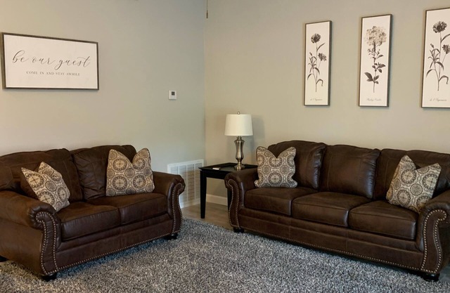 Holley Rentals 2 bedroom sleeps 6
