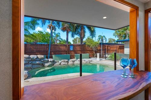 Holloways Beach Haven 4BR - Pool, 300 mtrs to beach
