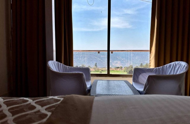 Hollywood Palace Resort