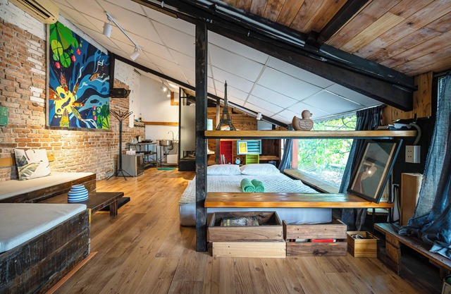 HoLo Bato SaiGon - Serviced HomeStay