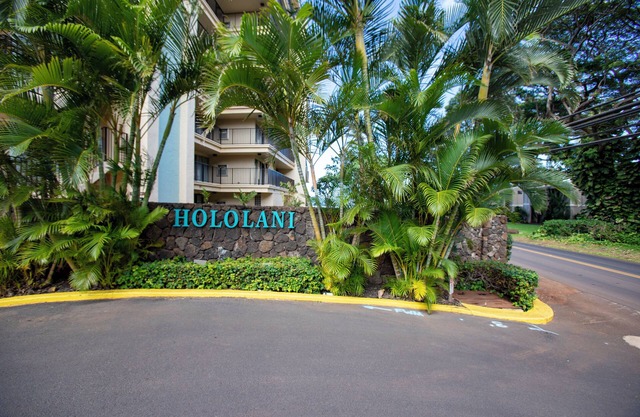 Hololani