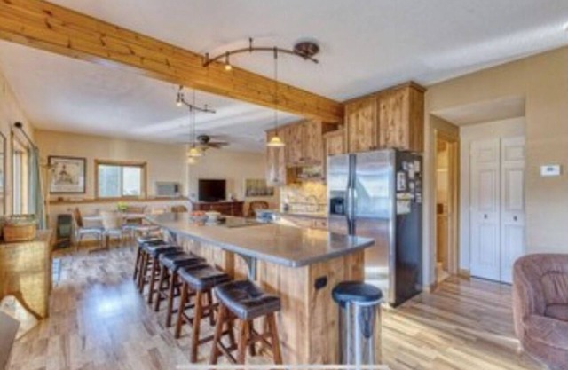 Holter Lake Cabin Getaway