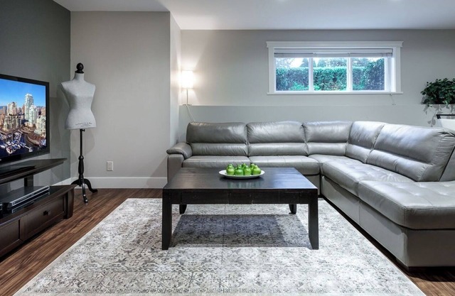 ESPECIAL DE JULIO $ 200 / NOCHE! Grand Blvd Suite - North Vancouver, 2 habitaciones, 1250 pies cuadrados