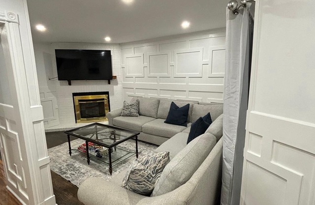 Home away from home. Cozy urban retreat close to the city.