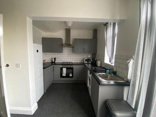 Home Away From Home Near Derby City Centre - Sleep upto 7