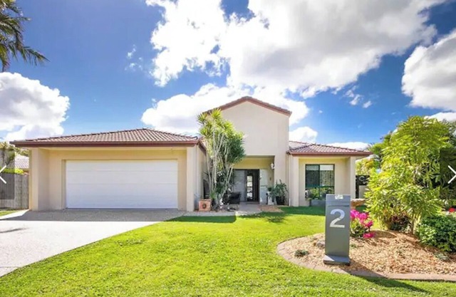 Home Away Noosa Waters Family friendly, bikes, pets, beach, river, restaurants