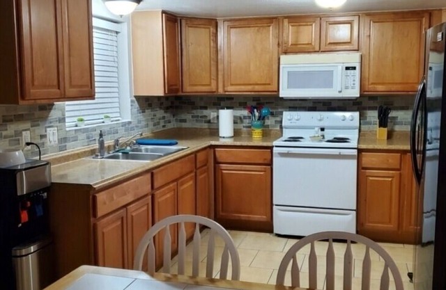 Home in Charming town of Willcox, Wine Capital of Arizona.