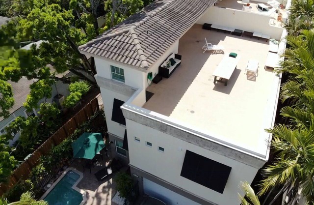Casa en Fort Lauderdale con PISCINA y TECHO