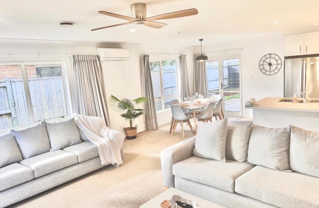 Home In On Family - 400m from Papamoa Beach