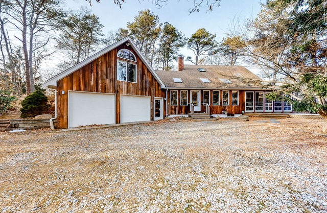 Home in Peaceful Wooded Neighborhood w/ High-Speed WiFi, Washer/Dryer, Gas Grill