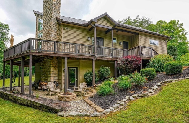 Home in the Hills on 35 acres with private trails near Hocking Hills