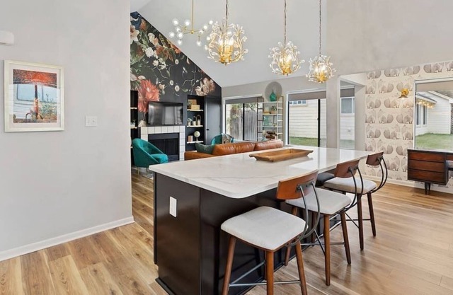 Home & office with comfort and style.