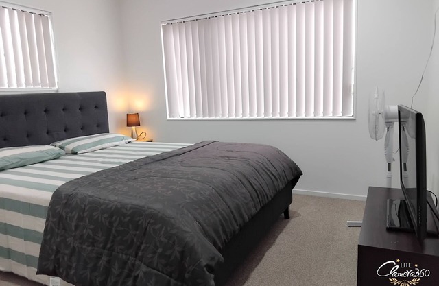 Home Stay:King Room available Only