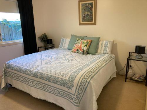 HOME STAY on HIGH Private Home with King Bed - Private Bathroom