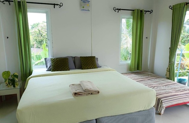 Home Stay on Larn Island Pattaya