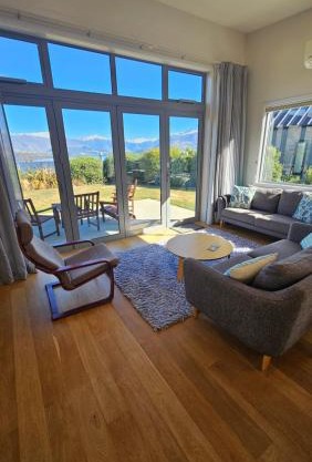 Home with Amazing Lake and Mountain Views
