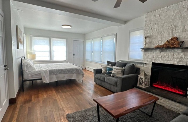 Home with amazing location, 25min to Wintergreen, 30 min to Charlottesville, 20 min Staunton