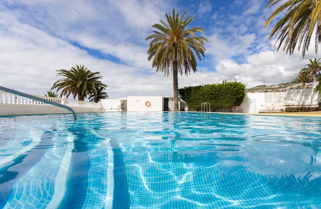 Home2Book Breathtaking View La Victoria, Pool & Wifi