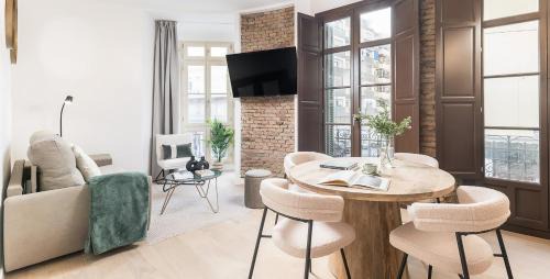 Homeclub Málaga Retreat with Rooftop Terrace Mármoles I