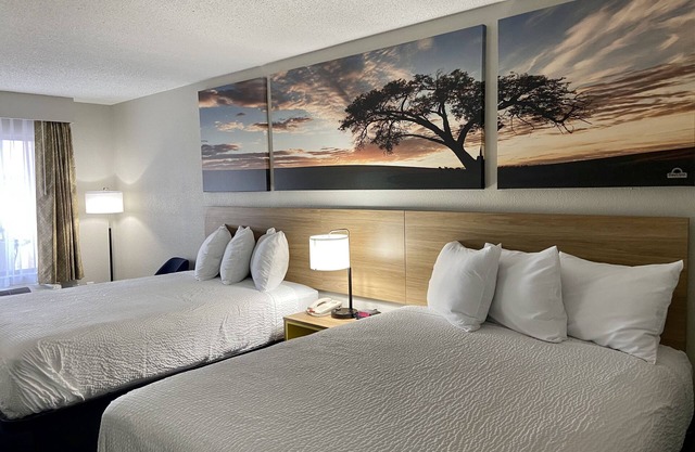 Days Inn by Wyndham Newnan