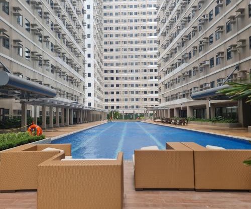 HOMELY @ Green 2 Residences SMDC DLSUMC