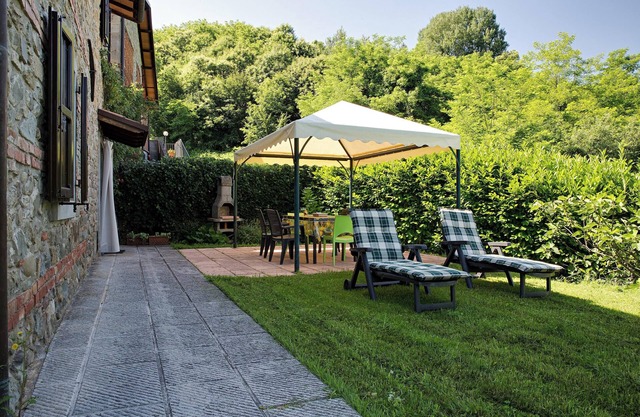 Homerez - Casa acogedora en Castelnuovo di Garfagnana + Gran Jardín