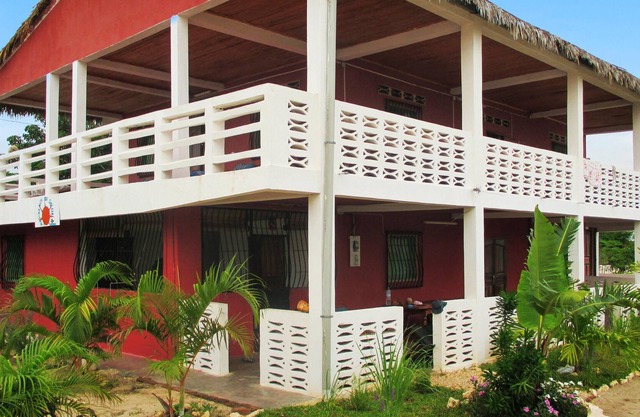 Homerez - ¡A 100 m de la playa! Apartamento para 8 pers. con terraza en Majunga