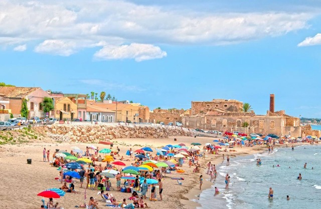 Homerez - 150 m away from the beach! Apartement for 4 ppl. with garden at Avola