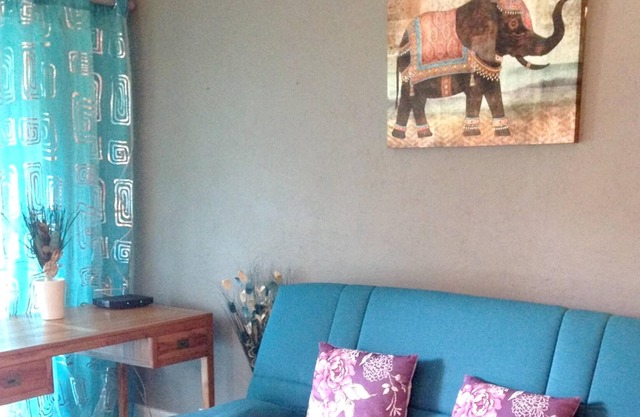 Homerez - 30 m away from the beach! Studio for 2 ppl. with garden at Le Moule