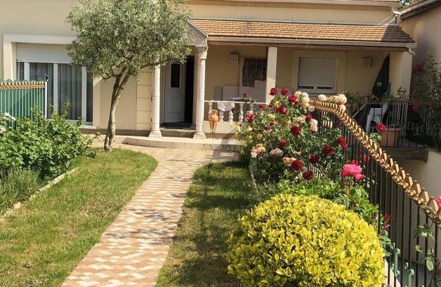 Homerez - Espectacular apartamento para 4 pers. con jardín y terraza en Sannois