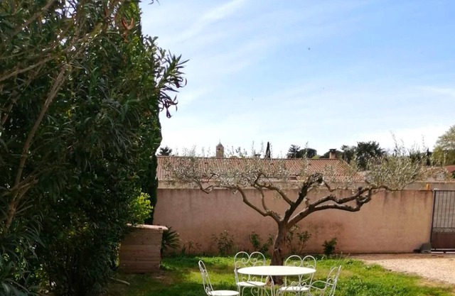 Homerez - Grande casa para 9 pers. con jardín y terraza en Sernhac