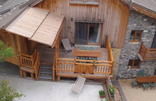 Homerez - Apartment in Saint-Crepin