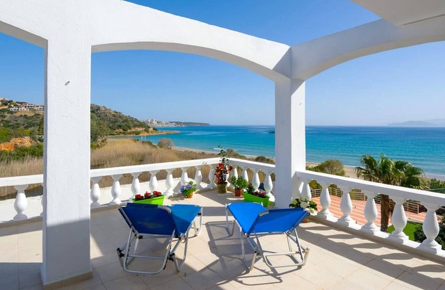 Homerez - Apartamento para 5 pers. con vistas al mar y terraza en Agios Nikolaos